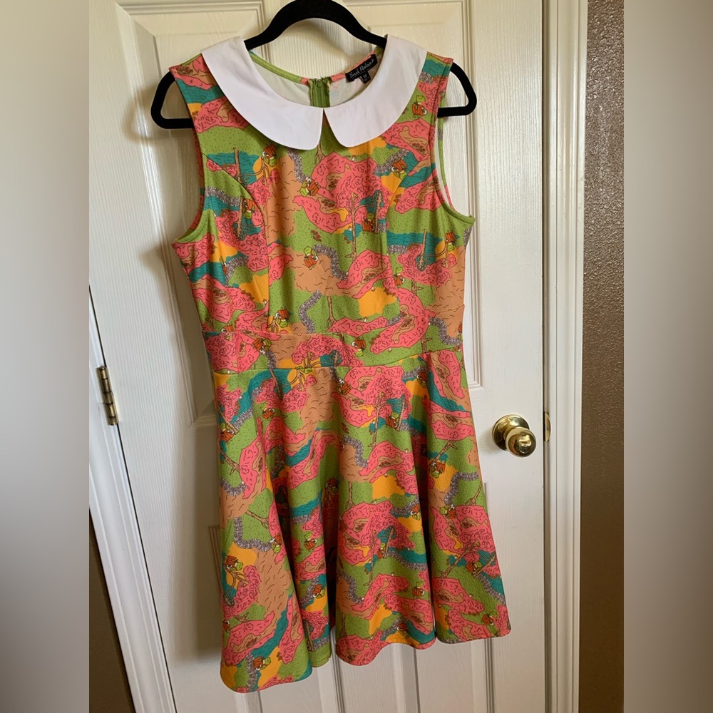 Women’s' Sleeveless Peter Pan Collar Dress in Pink & Green